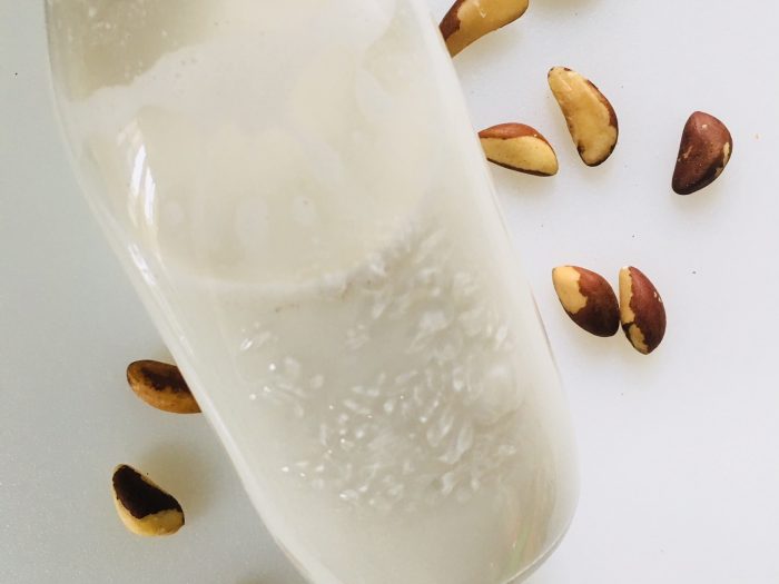 Vegan, Gluten-Free home-made brazil nut milk & a brasil nut milk recipe!